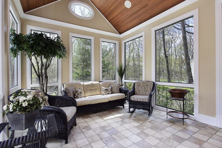 Best Sunroom Construction for Year Round Living: Architectural Guide