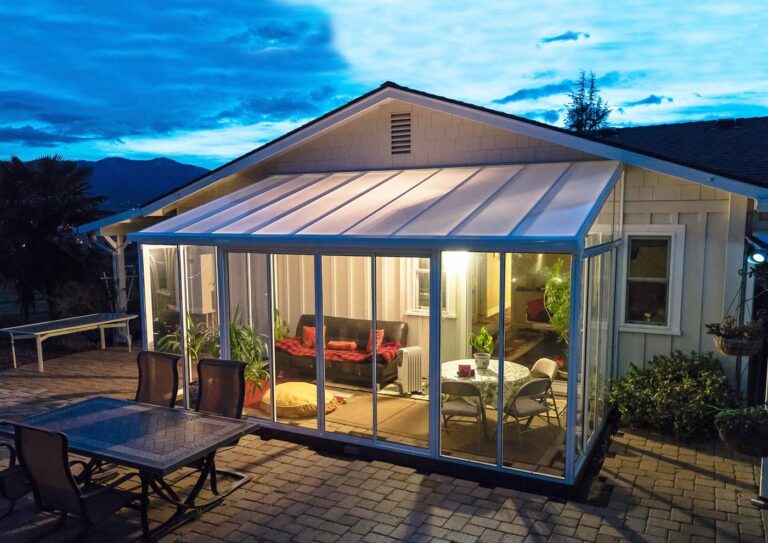 How to Plan Sunroom Construction Projects on a Budget: Guide